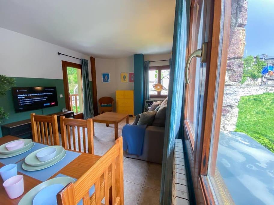 אנדורה לה ולה Unico Piso Colorido Y Divertido En Ransol - Increibles Vistas Al Rio Y Naturaleza - Ideal Familias L By Bonesvacances מראה חיצוני תמונה
